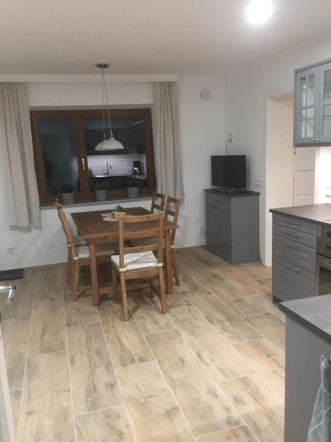 Gaestewohnung Schlossblick Grödig Esterno foto